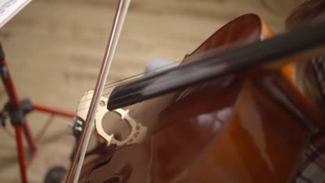 Focus-Pull-on-Cellist-Playing