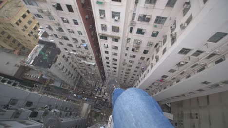 Looking-Down-Over-Edge-of-Skyscraper