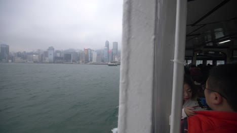 Skyline-de-Hong-Kong-en-la-distancia