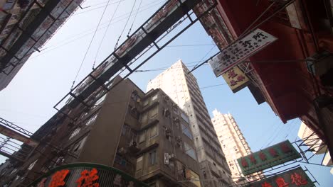 Rastreando-la-calle-lateral-de-Hong-Kong