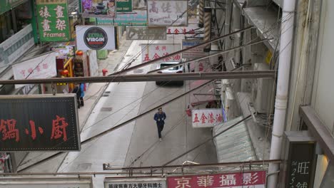 Overhead-Advertisements-in-Hong-Kong-Street
