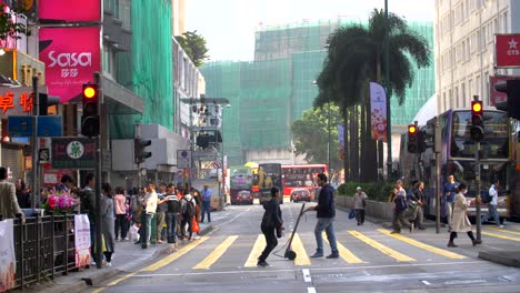 Crosswalk-in-Hong-Kong