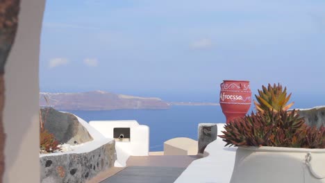 Reveal-Shot-of-View-From-Santorini-Hotel