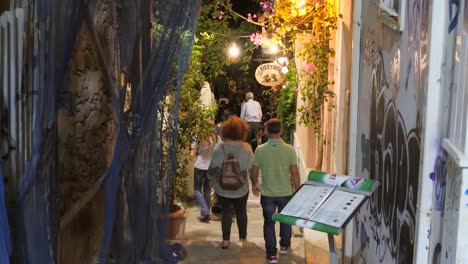 Small-Side-Street-in-Athens