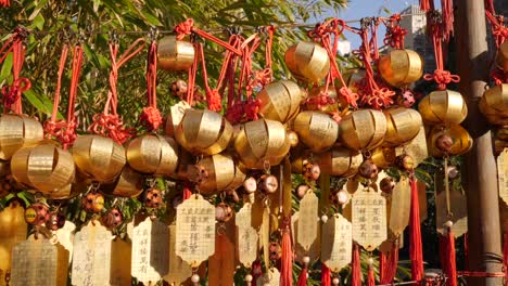 Golden-Chinese-Lanterns