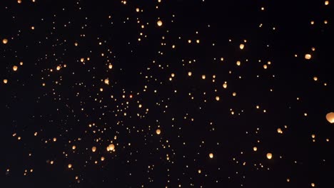 Glowing-Sky-Lanterns-at-Night