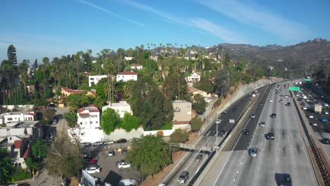 Luftschwenk-über-Hollywood-Freeway