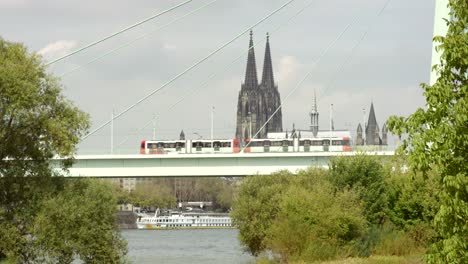 Abschnitt-Der-Severinbrücke-In-Köln-4k