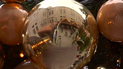 Christmas-Market-Bauble-Reflection