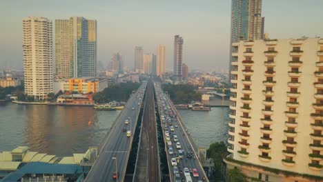 Taksin-Bridge-Traffic-at-Dawn