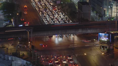 Bangkok-Traffic-Timelapse-at-Night