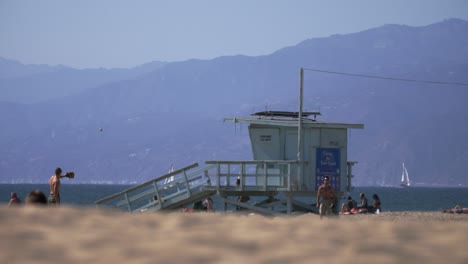 Lifeguard-Hut-On-Venice-Beach