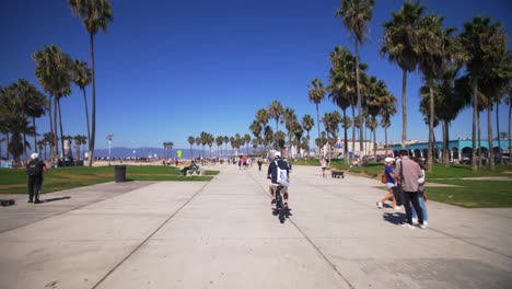 Cyclist-on-Venice-Beach-Boardwalk