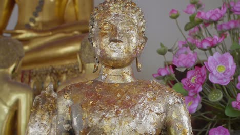 Buddha-Mit-Blattgold-Verziert