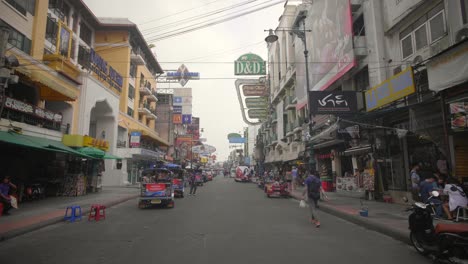 Caminando-por-Khao-San-Road