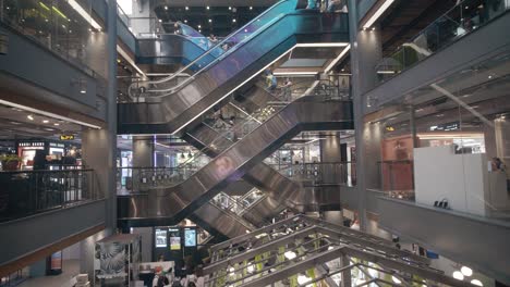 Escalators-in-Large-Shopping-Mall
