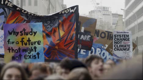Protesta-por-el-cambio-climático-firma-Londres