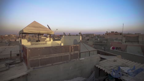 Marokkanisches-Stadtbild-Auf-Dem-Dach