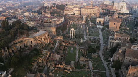 Reveal-Of-Rome's-City-Skyline-At-Dusk