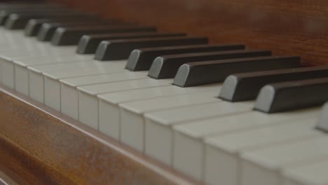 Grand-Piano-Keys-Close-Up