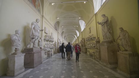 Esculturas-del-museo-del-Vaticano
