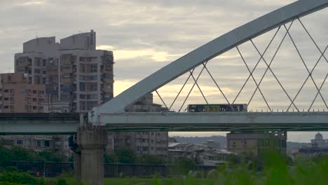 Segundo-puente-MacArthur-Taipei-01