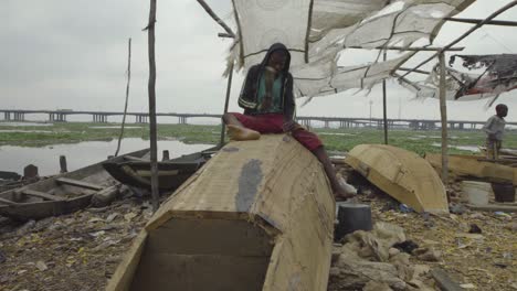 Boat-Building-Nigeria-02