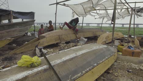 Boat-Building-Yard-Nigeria-01