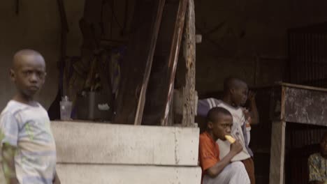 Niños-of-Slum-Nigeria-01