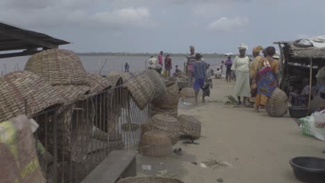 Flussuferpier-Nigeria-02