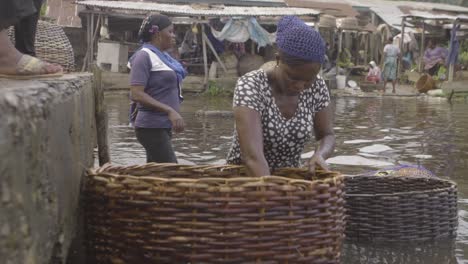 Women-Fishing-Nigeria-01