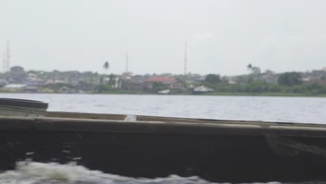 Boat-on-River-Nigeria-05
