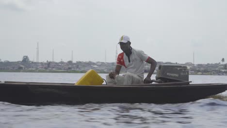 Boat-on-River-Nigeria-06