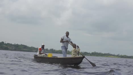Boat-on-River-Nigeria-07