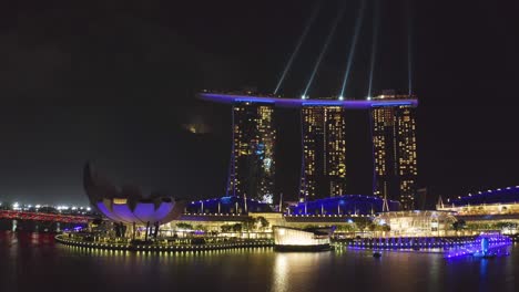 Marina-Bay-Sands-Bei-Nacht-Drohne-Singapur