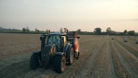 Tractor-Baling-Straw-03