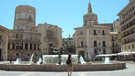 Plaza-de-la-Virgen-Valencia