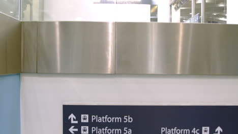 CU-train-platform-sign