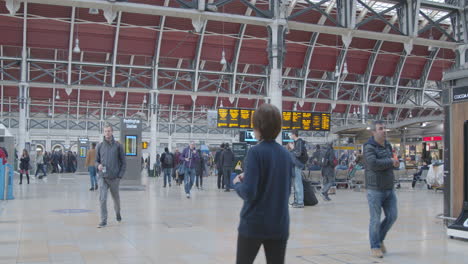 Commuters-walk-through-Paddington-Station-in-slow-motion