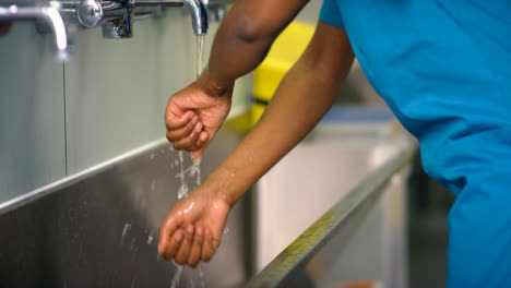 Female-Medical-Worker-Washing-Hands