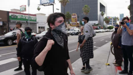 Hollywood-Protester-Offers-First-Aid-to-Others-During-Protests