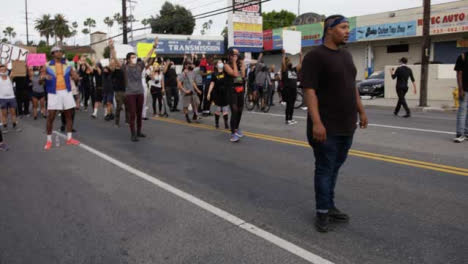 Hollywood-Crowd-of-Protester-Chanting-at-Police-During-Protest