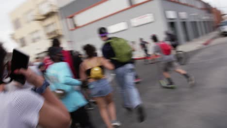 Hollywood-Demonstranten-Fliehen-Vor-Der-Polizei