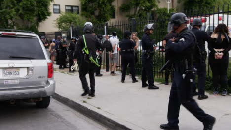 Hollywood-Policer-Officers-Moving-Away-From-Zip-Tied-Protesters