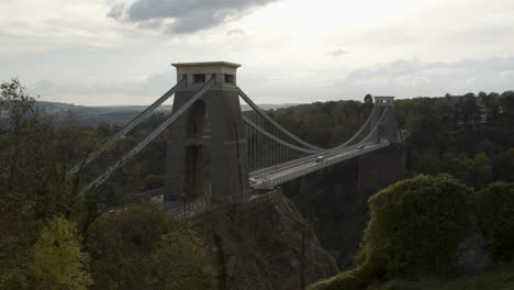 Sliding-Shot-of-the-Clifton-Suspension-Bridge-In-Bristol-