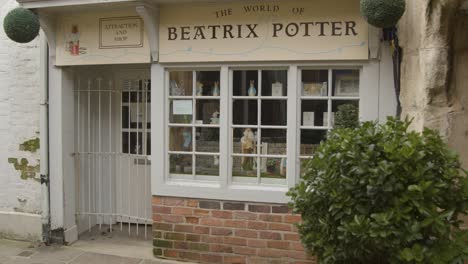 Tracking-Shot-Approaching-Beatrix-Potter-Museum