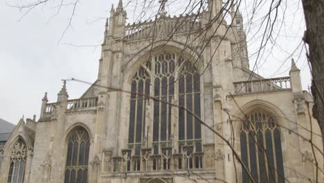 Tilting-Shot-Looking-Up-at-the-Gloucester-Cathedral