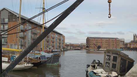 Medium-Shot-of-the-Docks-In-Gloucester