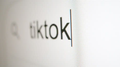 Extreme-Close-Up-Typing-TikTok-in-Google-Search-Bar