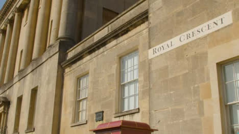 Tracking-Shot-Looking-Up-at-No-1-Royal-Crescent-Heritage-Museum